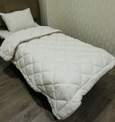 Tek Kişilik Yorgan ve Bir Adet Yastık | Merinos Kuzu Yünü