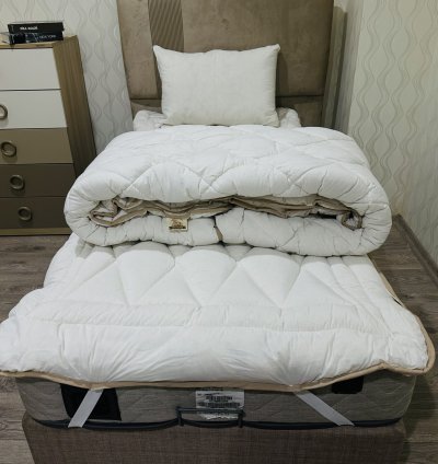 Tek Kişilik Yorgan, Yatak Pedi ve bir Adet Yastık